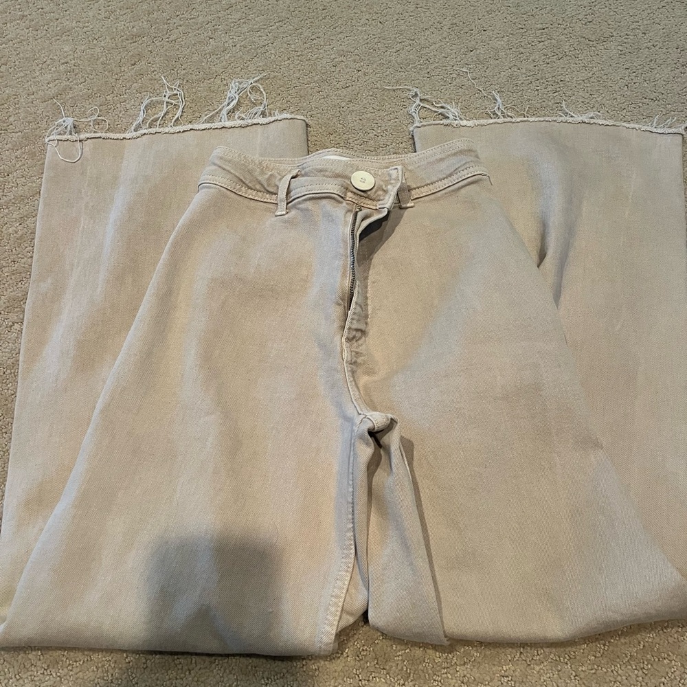Frayed Hem Beige Jeans